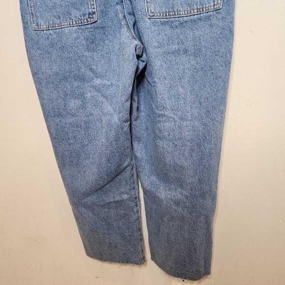 NWT BLANK NYC Womens Sleeveless Denim Belted cropped Jumpsuit. size medium. - Picture 10 of 16